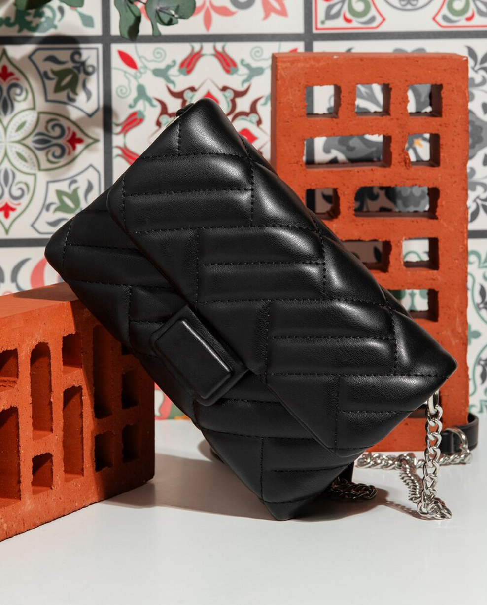 Quilted Chain Handle Crossbody Bag - Devmax3 - Blackpink - 649000.0 - Hi!